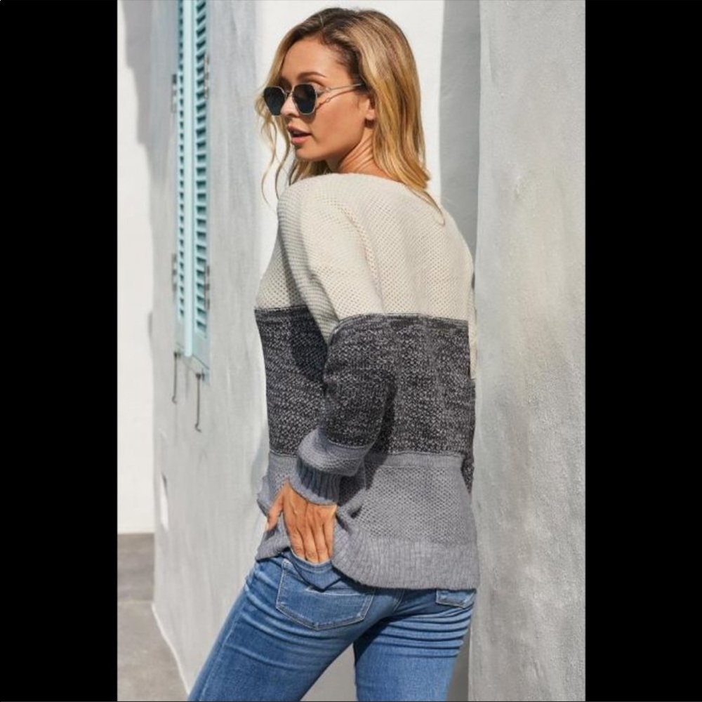 Grey Colorblock Sweater - Picture 3 of 7